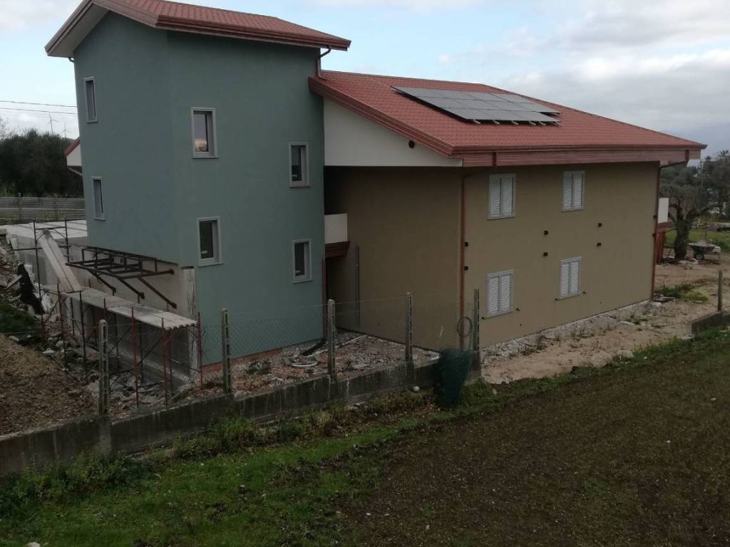 casa indipendente in vendita a Campagna