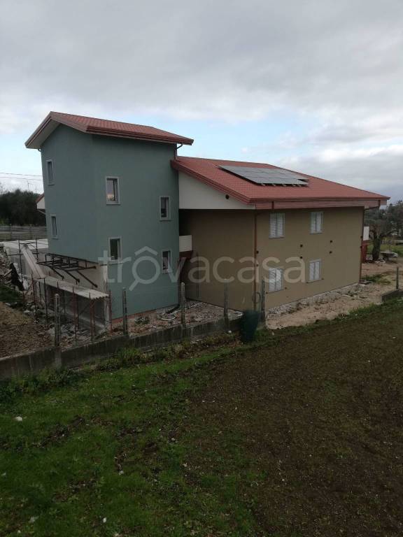 casa indipendente in vendita a Campagna