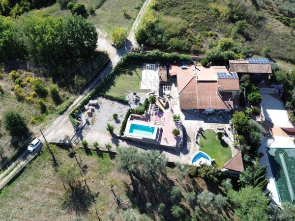 casa indipendente in vendita a Campagna