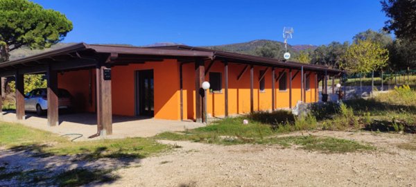 casa indipendente in vendita a Campagna