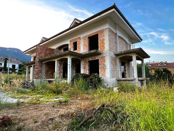 casa indipendente in vendita a Campagna
