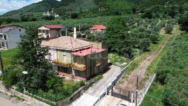 casa indipendente in vendita a Campagna