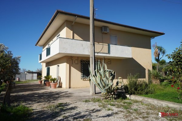 casa indipendente in vendita a Campagna