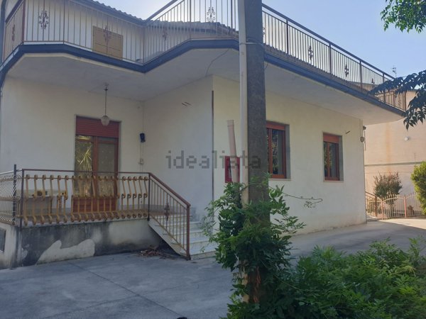 casa indipendente in vendita a Campagna