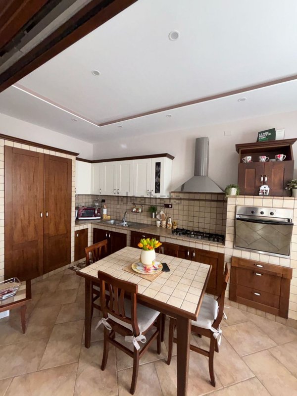 casa indipendente in vendita a Campagna