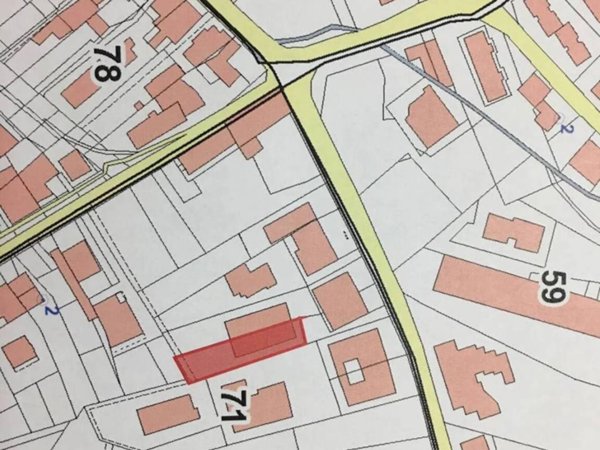 locale commerciale in vendita a Campagna