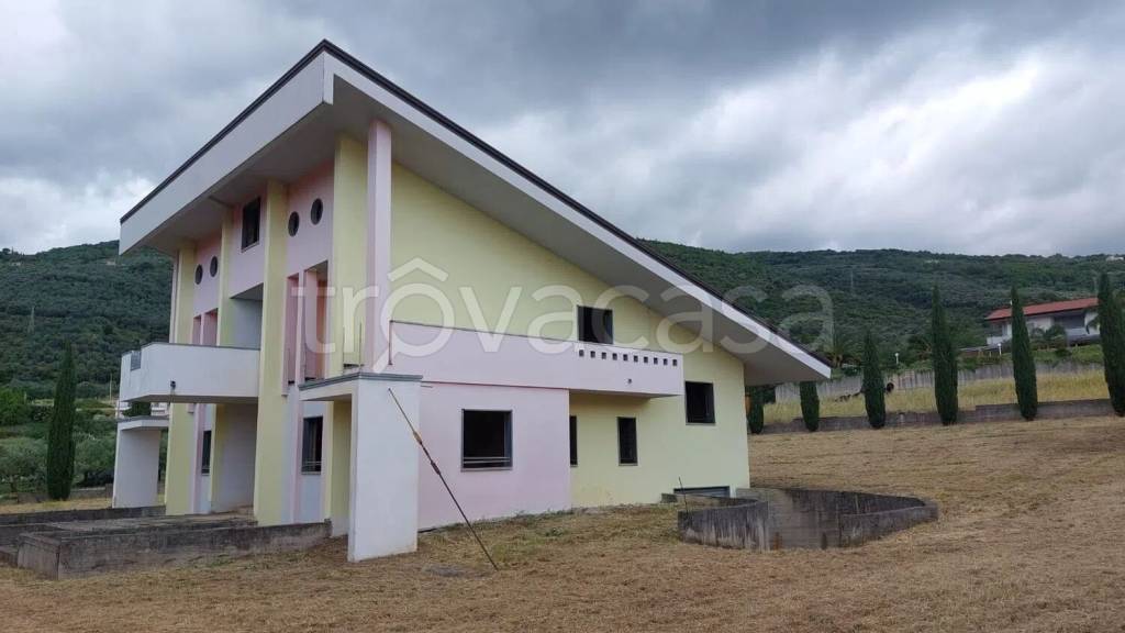 casa indipendente in vendita a Campagna