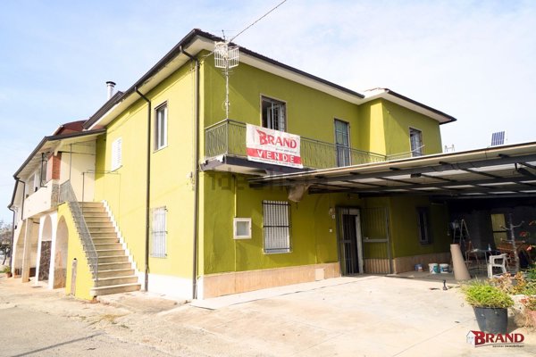 casa indipendente in vendita a Campagna