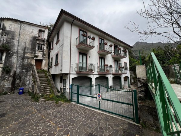 appartamento in vendita a Campagna