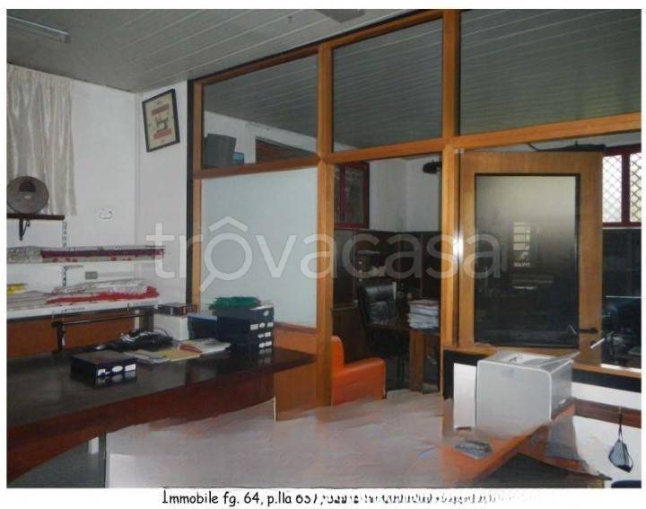 negozio in vendita a Campagna