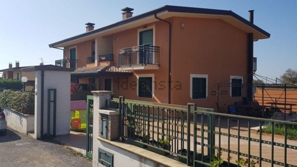 casa indipendente in vendita a Campagna