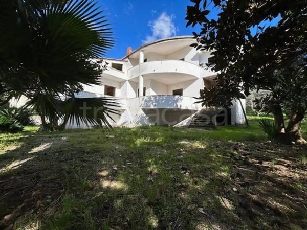 casa indipendente in vendita a Campagna