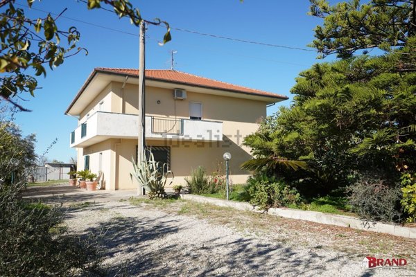 casa indipendente in vendita a Campagna