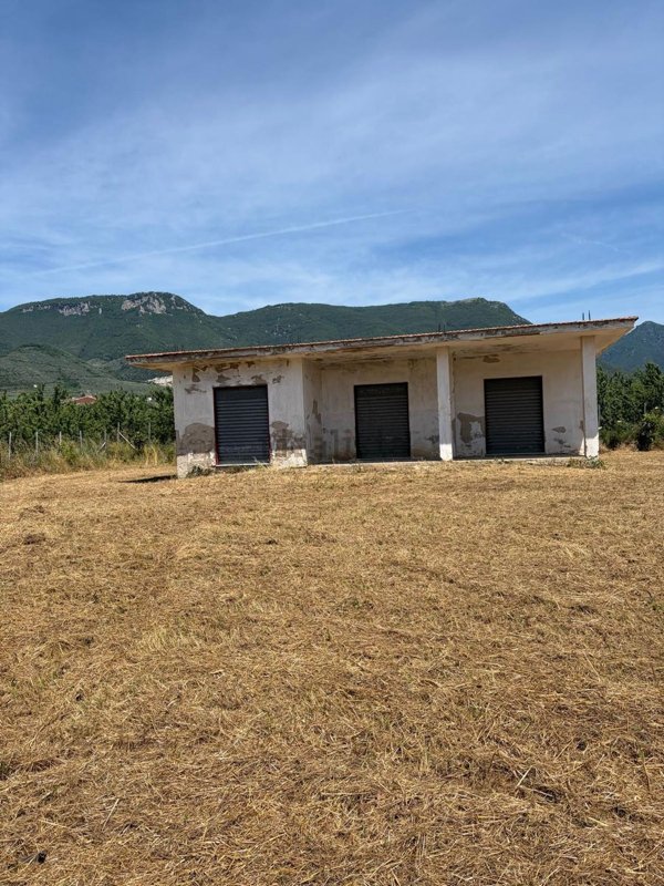 terreno in vendita a Campagna