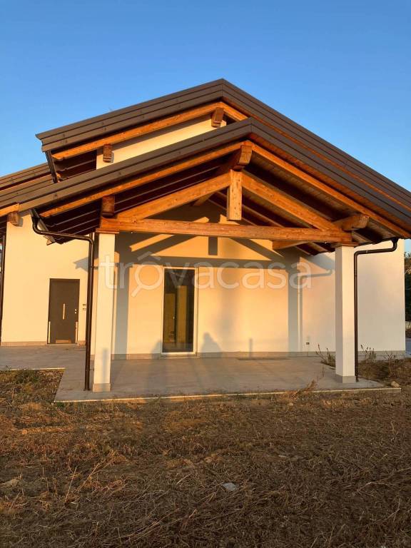 casa indipendente in vendita a Cervasca