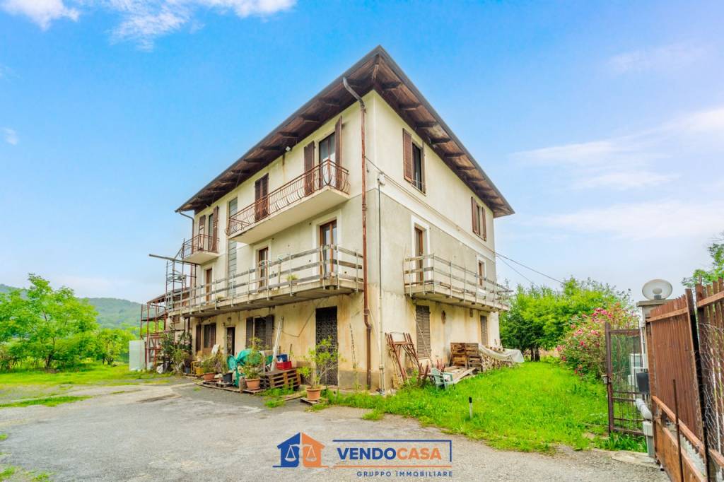 casa indipendente in vendita a Cervasca