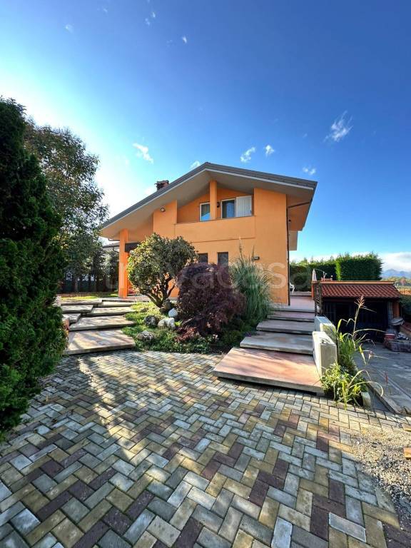 casa indipendente in vendita a Cervasca in zona Santa Croce