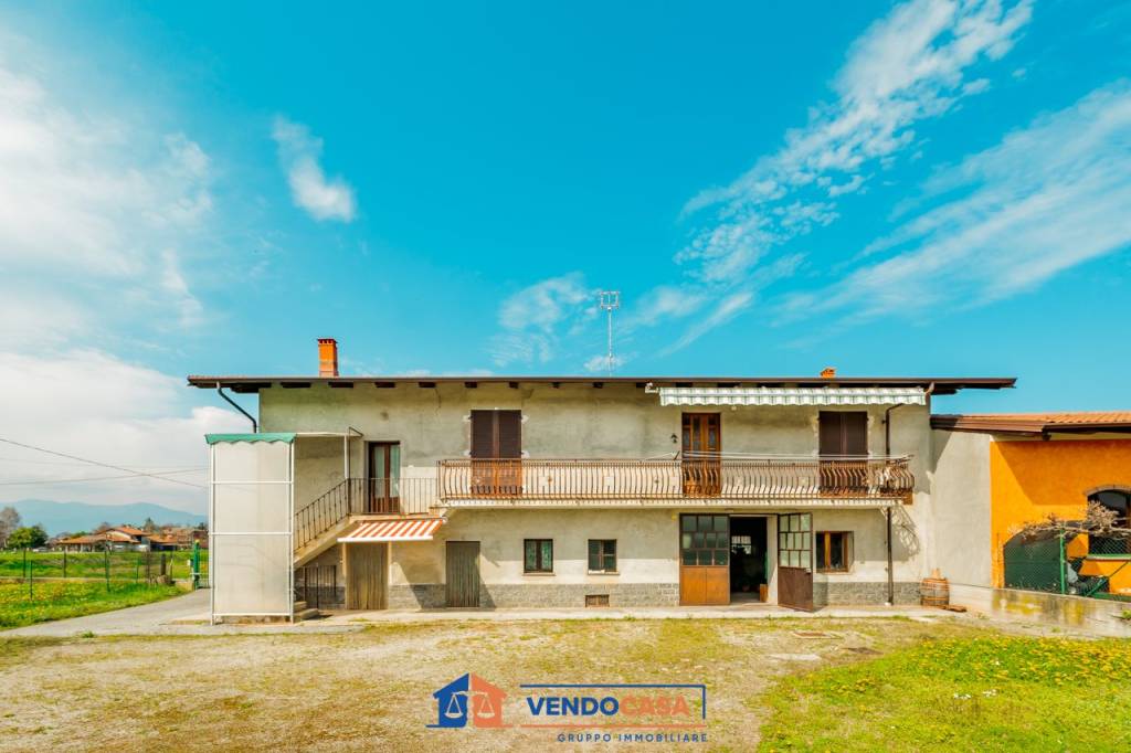 casa indipendente in vendita a Cervasca in zona San Defendente