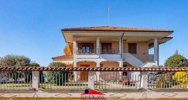 casa indipendente in vendita a Cervasca