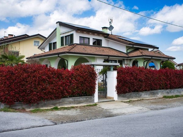 casa indipendente in vendita a Cervasca in zona Santa Croce