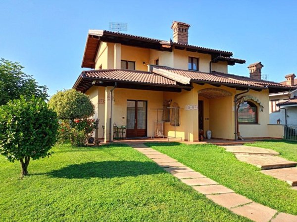 casa indipendente in vendita a Cervasca in zona San Defendente