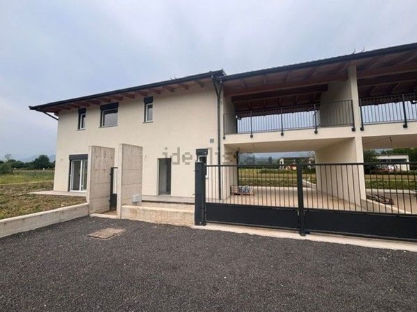 casa indipendente in vendita a Cervasca