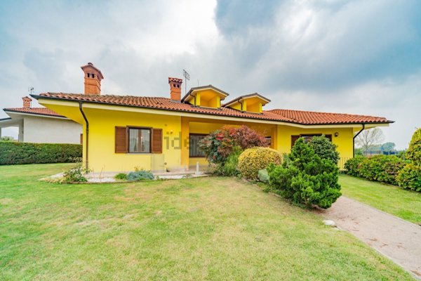 casa indipendente in vendita a Cervasca