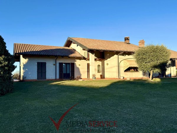 casa indipendente in vendita a Cervasca
