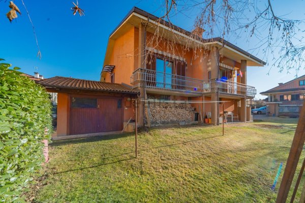 casa indipendente in vendita a Cervasca