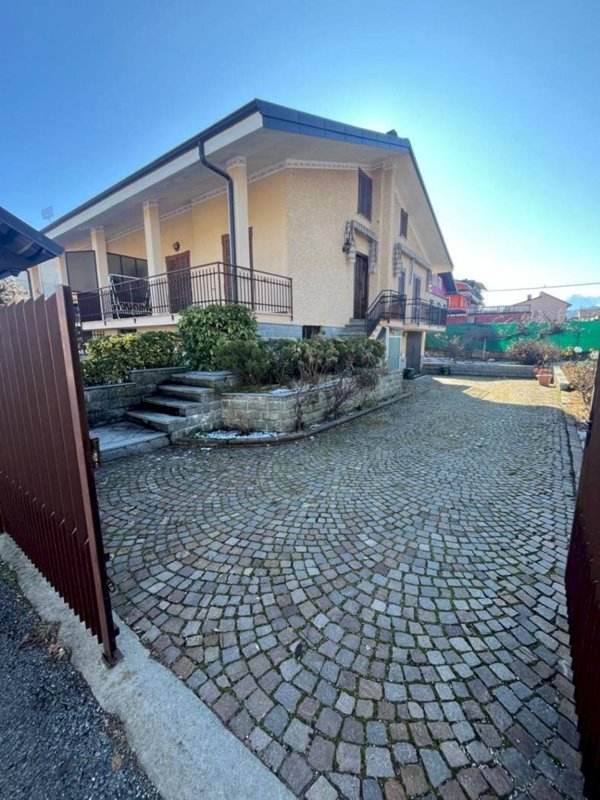 casa indipendente in vendita a Cervasca