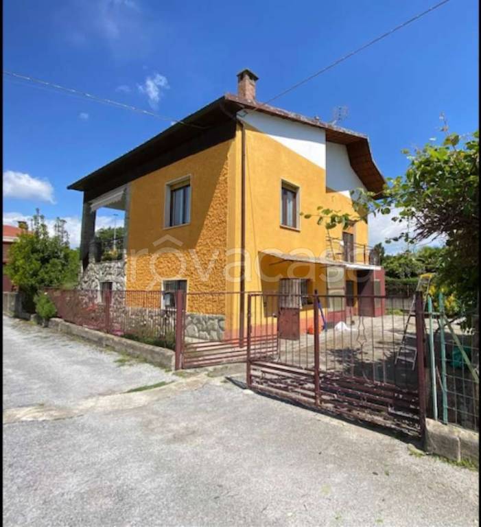casa indipendente in vendita a Cervasca in zona Santa Croce