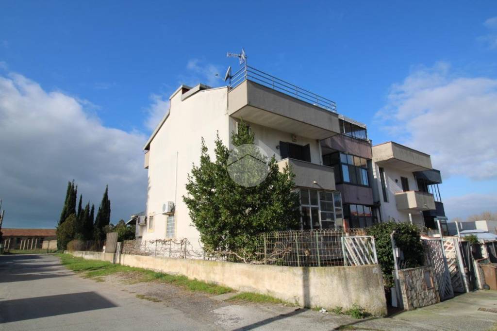 casa indipendente in vendita a Capaccio Paestum in zona Ponte Barizzo