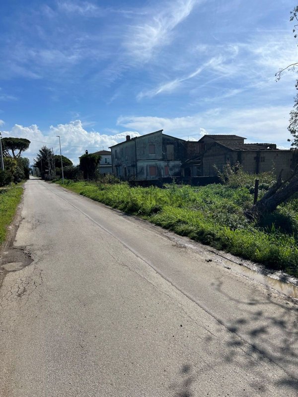 casa semindipendente in vendita a Capaccio Paestum in zona Gromola/Foce Sele