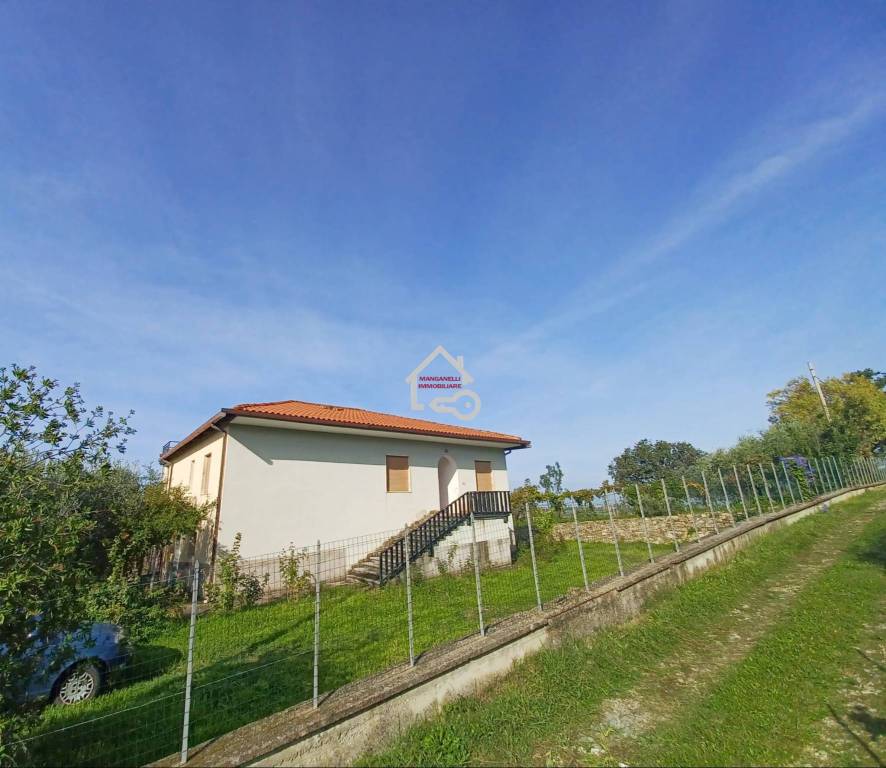 casa indipendente in vendita a Capaccio Paestum