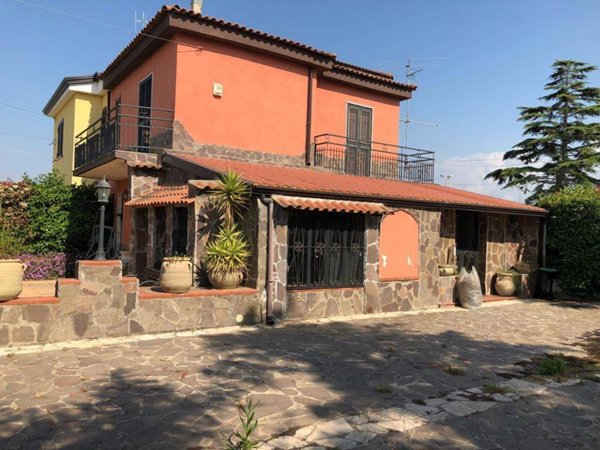casa indipendente in vendita a Capaccio Paestum in zona Laura