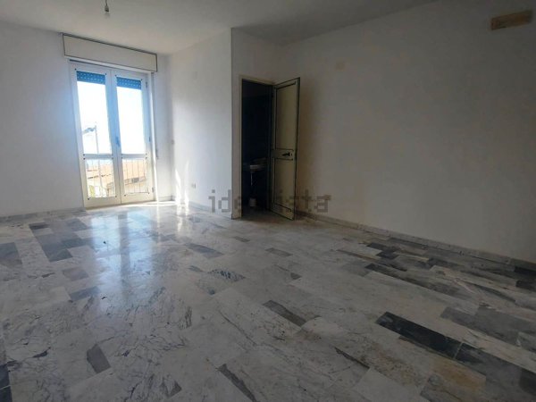 locale commerciale in vendita a Capaccio Paestum