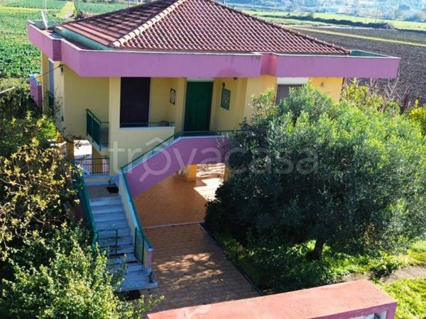 casa indipendente in vendita a Capaccio Paestum in zona Capaccio Scalo