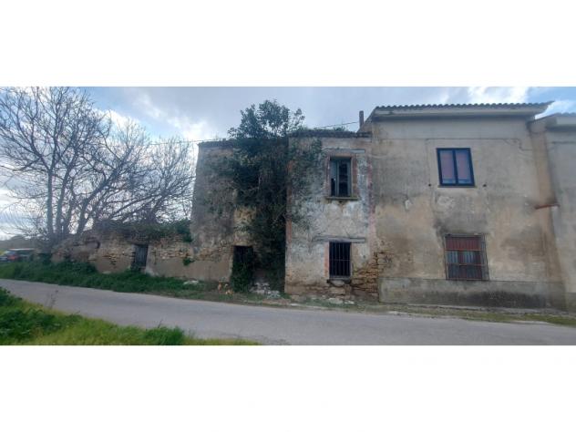 casa indipendente in vendita a Capaccio Paestum in zona Laura