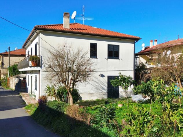 casa indipendente in vendita a Capaccio Paestum in zona Capo di Fiume