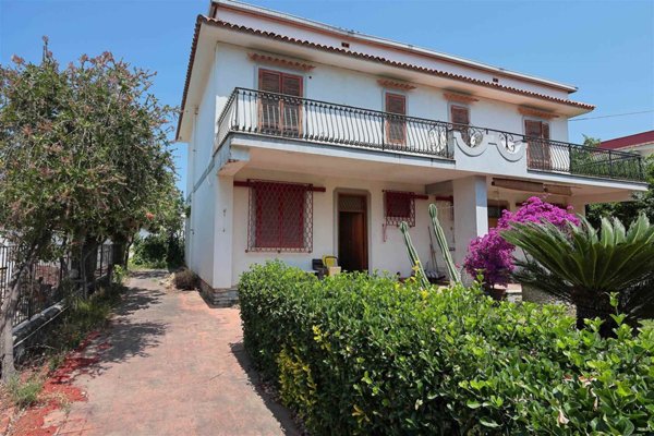 villa in vendita a Capaccio Paestum in zona Laura