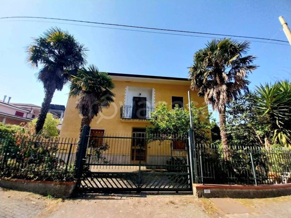 casa indipendente in vendita a Capaccio Paestum in zona Ponte Barizzo