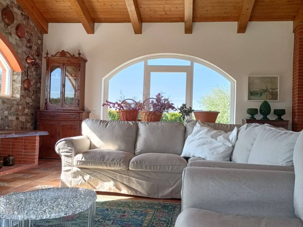 casa indipendente in vendita a Capaccio Paestum