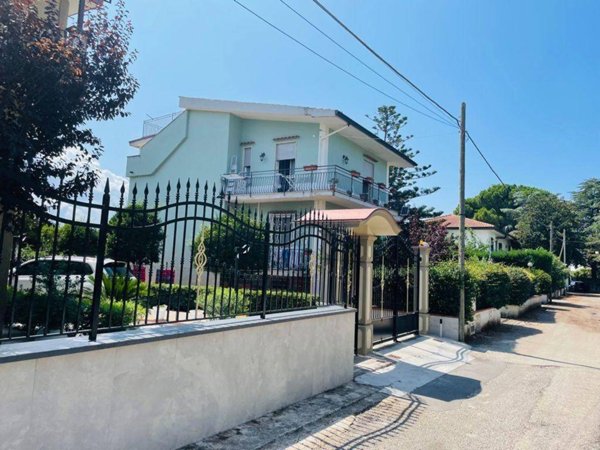 appartamento in vendita a Capaccio Paestum in zona Laura