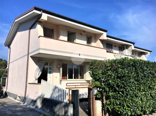 casa indipendente in vendita a Capaccio Paestum