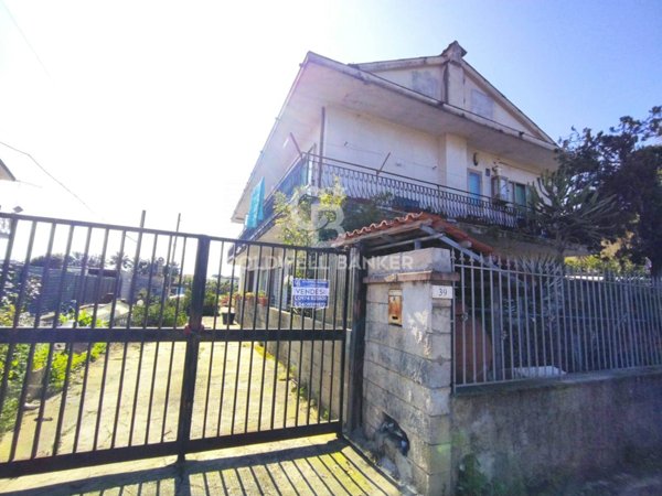 appartamento in vendita a Capaccio Paestum in zona Laura