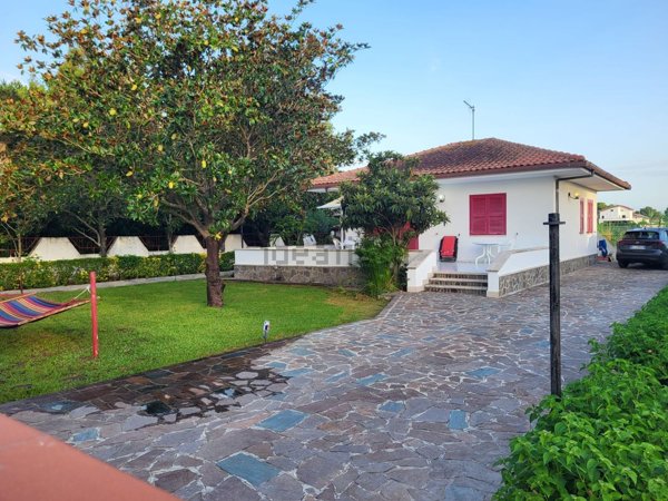 appartamento in vendita a Capaccio Paestum in zona Laura