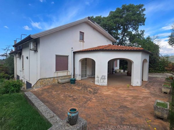 casa indipendente in vendita a Capaccio Paestum in zona Capaccio Scalo
