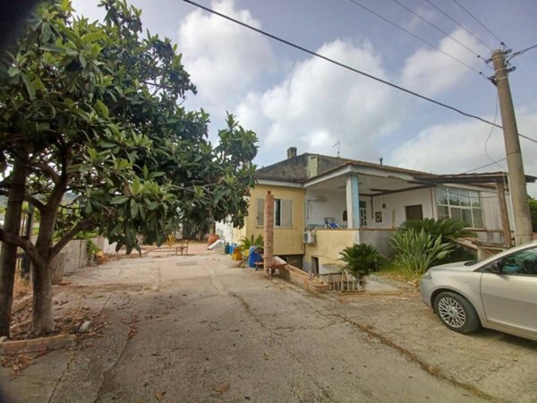 casa indipendente in vendita a Capaccio Paestum