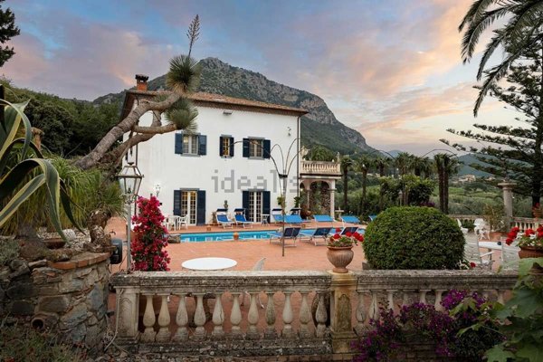 casa indipendente in vendita a Capaccio Paestum