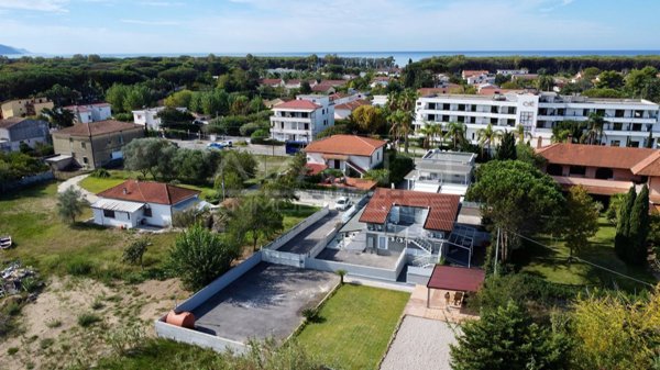 appartamento in vendita a Capaccio Paestum in zona Laura